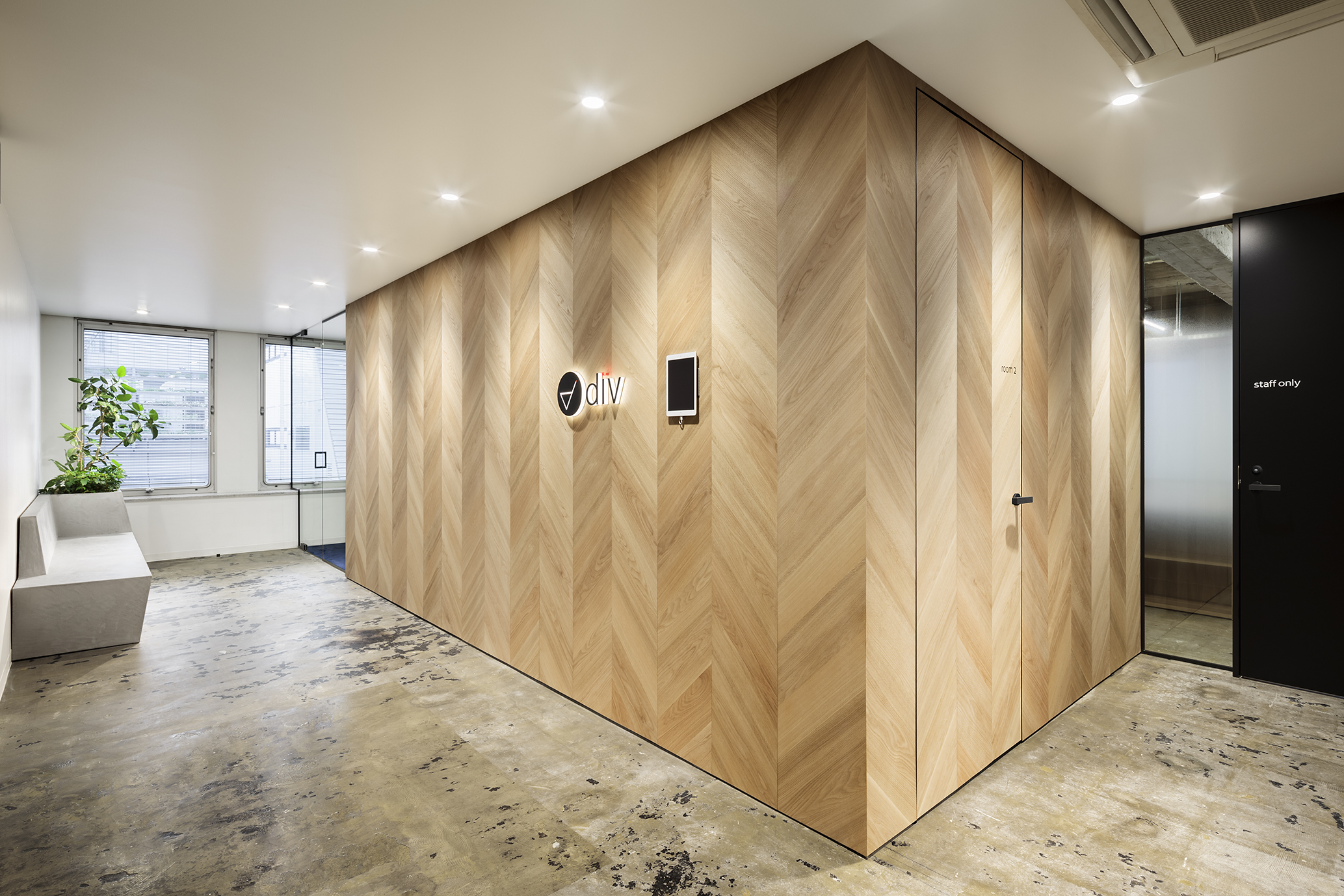 ノスタモが手がける不燃認定壁面材「CRAFTMAN WALL」